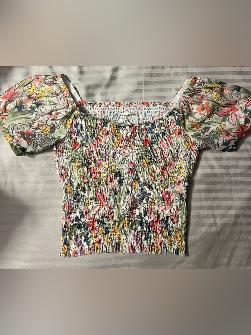 Anthropologie White Multi Floral Smocked Puff Sleeve Crop Top - Size S